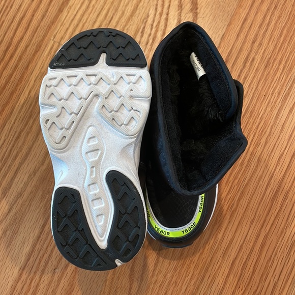 7-8T Lined snow boots - Picture 4 of 6